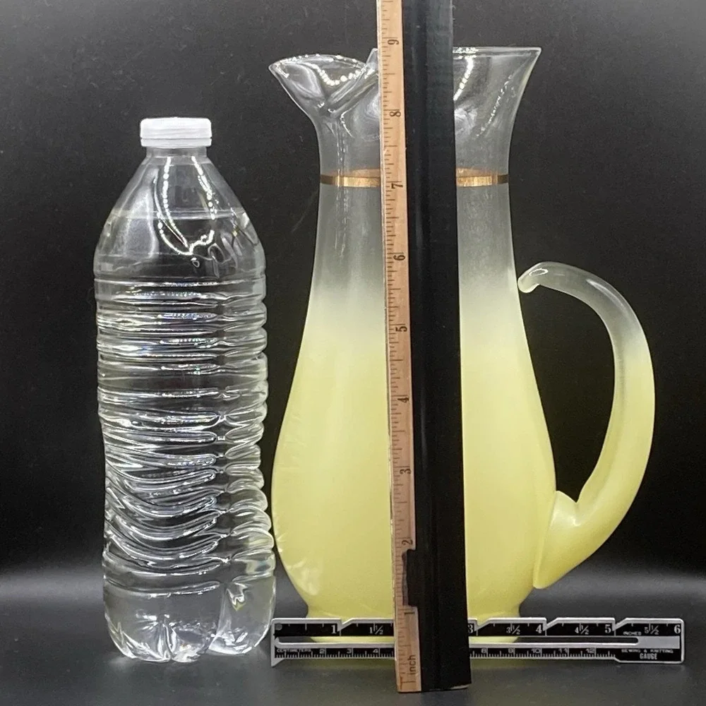 Vintage Anchor Hocking Blendo / 4 Glasses & 9 in. Pitcher Juice Set / Yellow